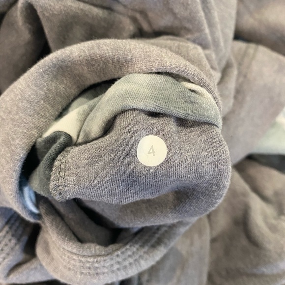 Lululemon Savasana Wrap - Picture 4 of 4